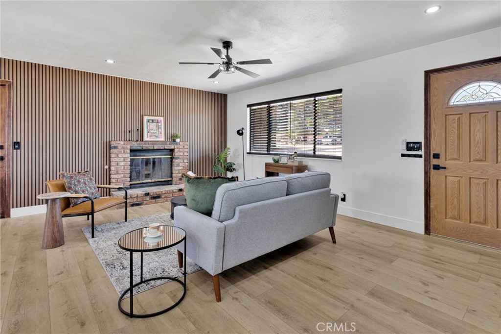 12431 Magnolia