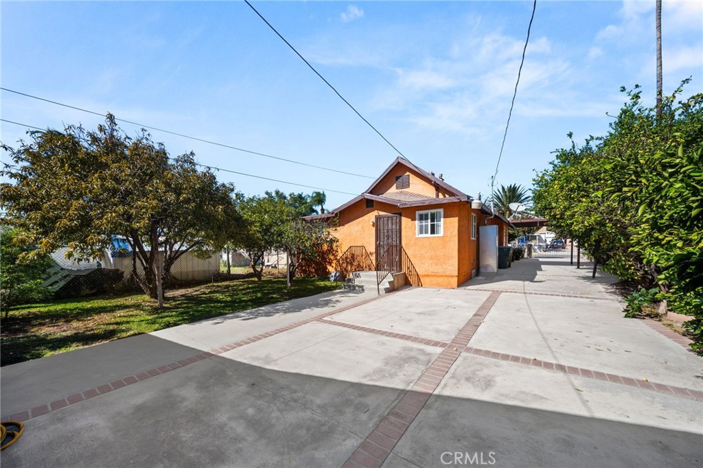 621 W Sunkist Street