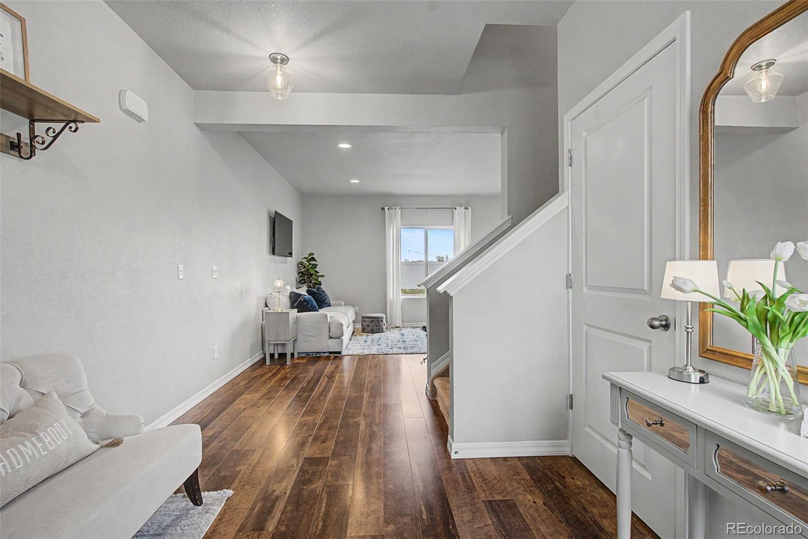 7994 Hardwood Circle