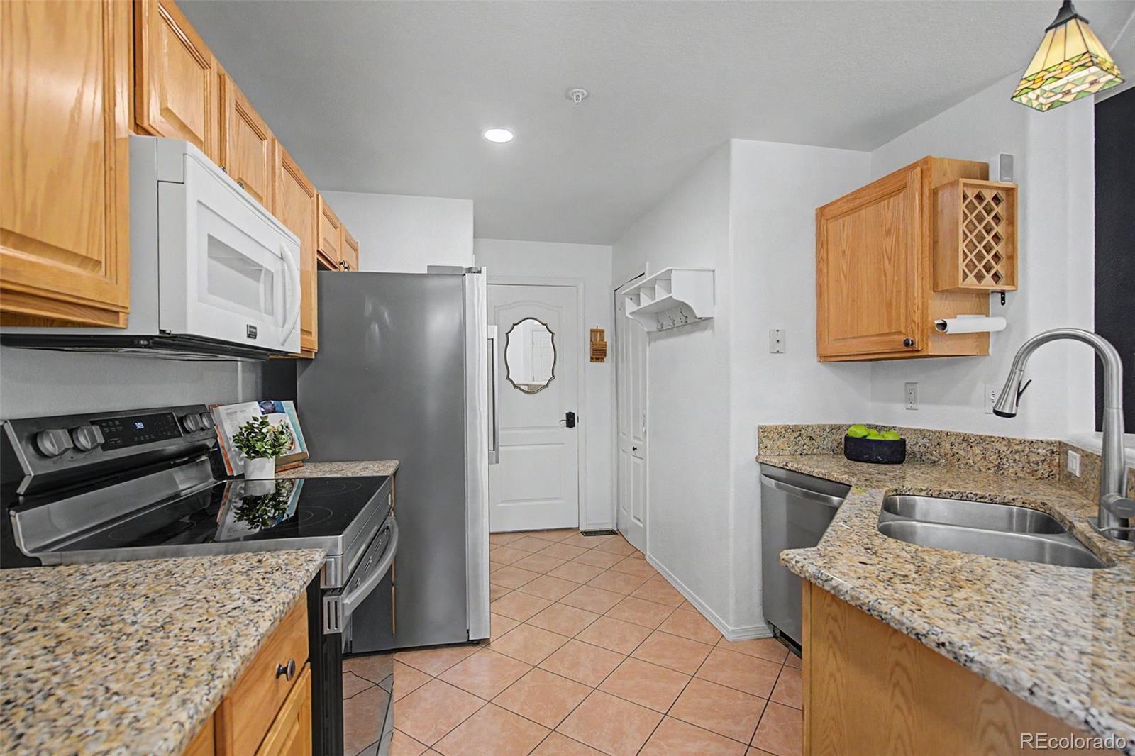 3238 Atrium Point