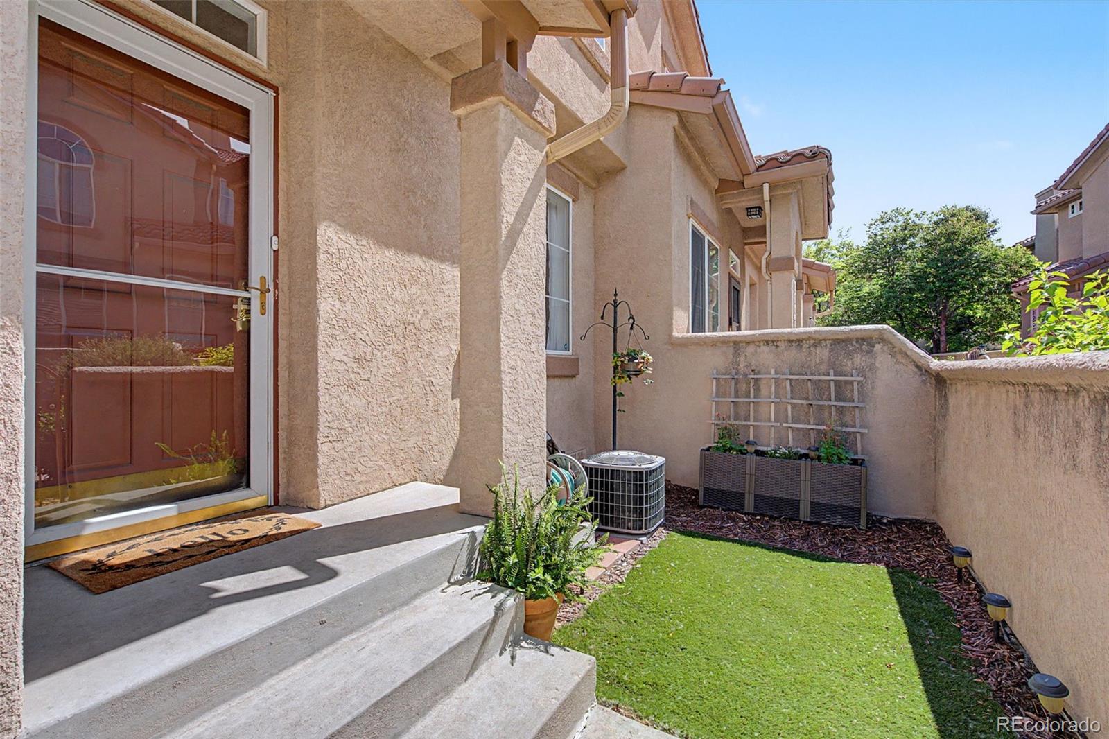 3238 Atrium Point