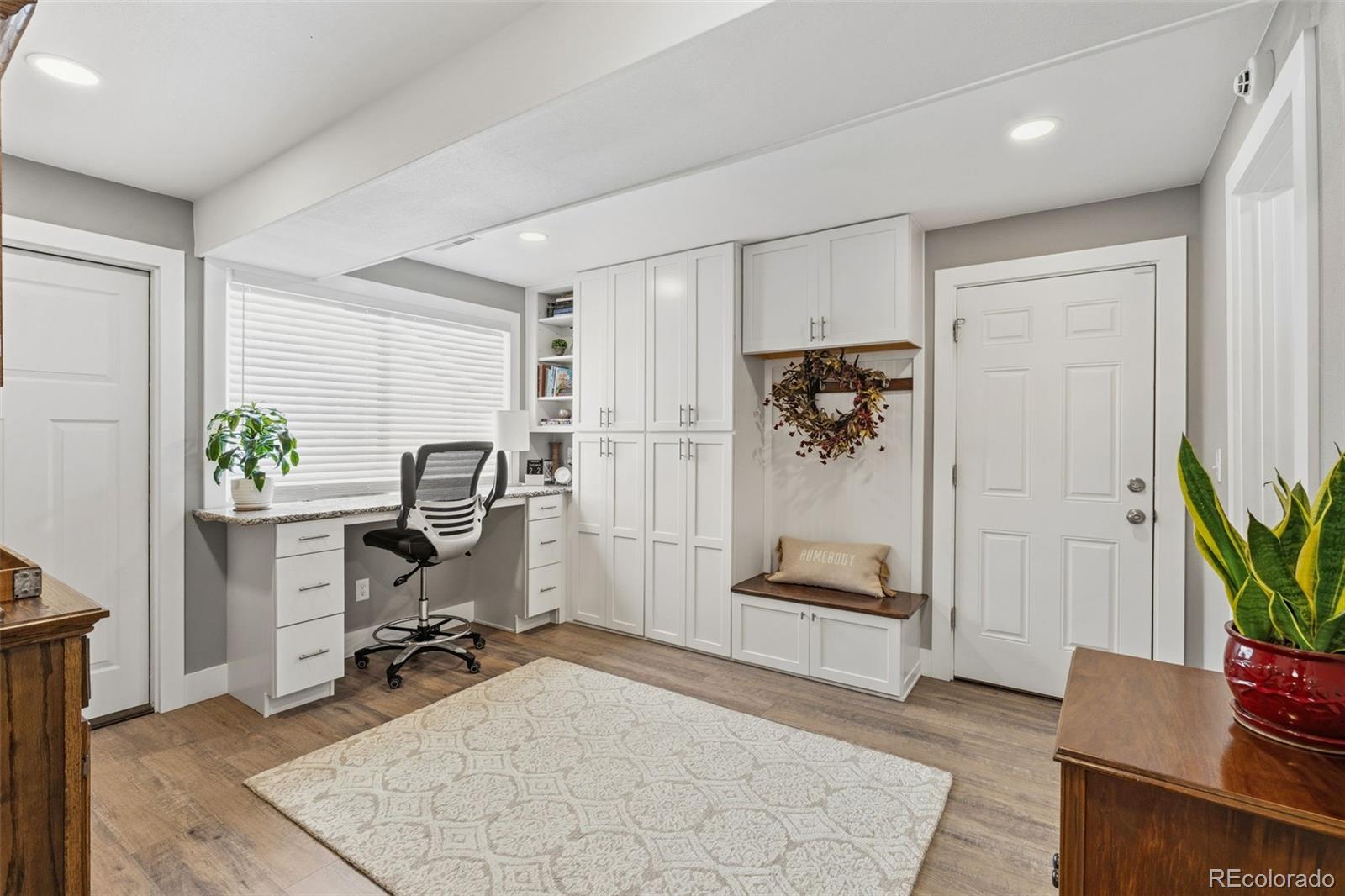 3160 Westcliff Drive