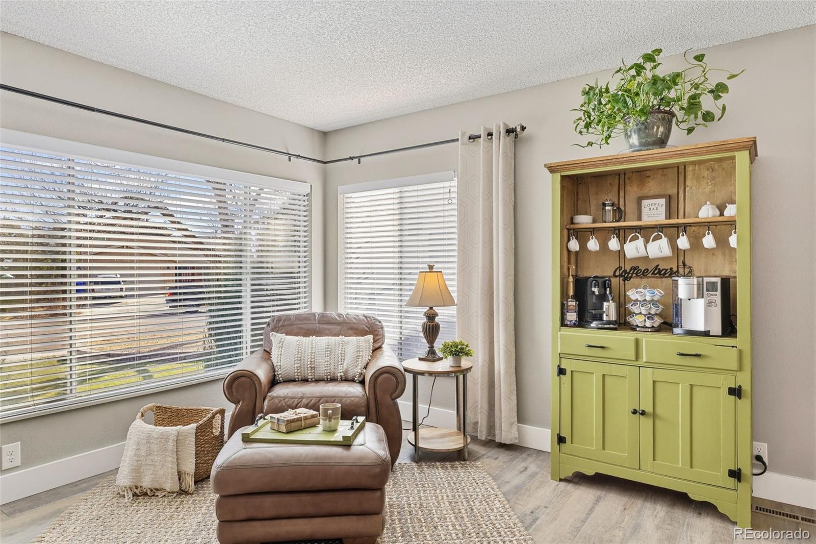 3160 Westcliff Drive