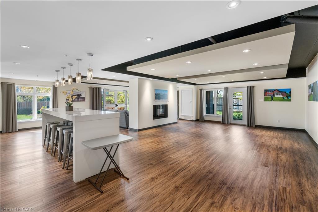 302-106 Bard Boulevard Unit: 302