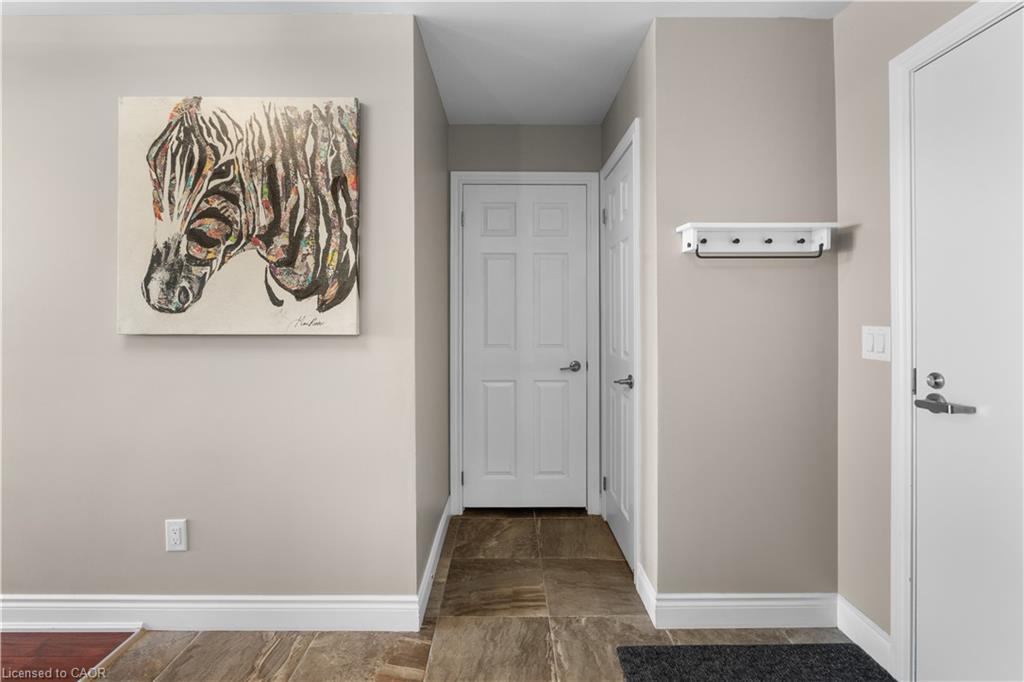 302-106 Bard Boulevard Unit: 302