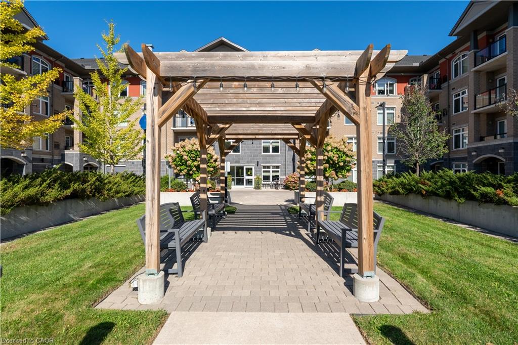 302-106 Bard Boulevard Unit: 302