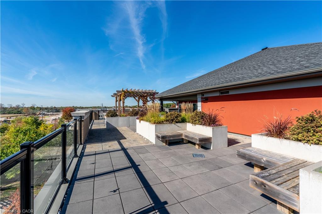 302-106 Bard Boulevard Unit: 302