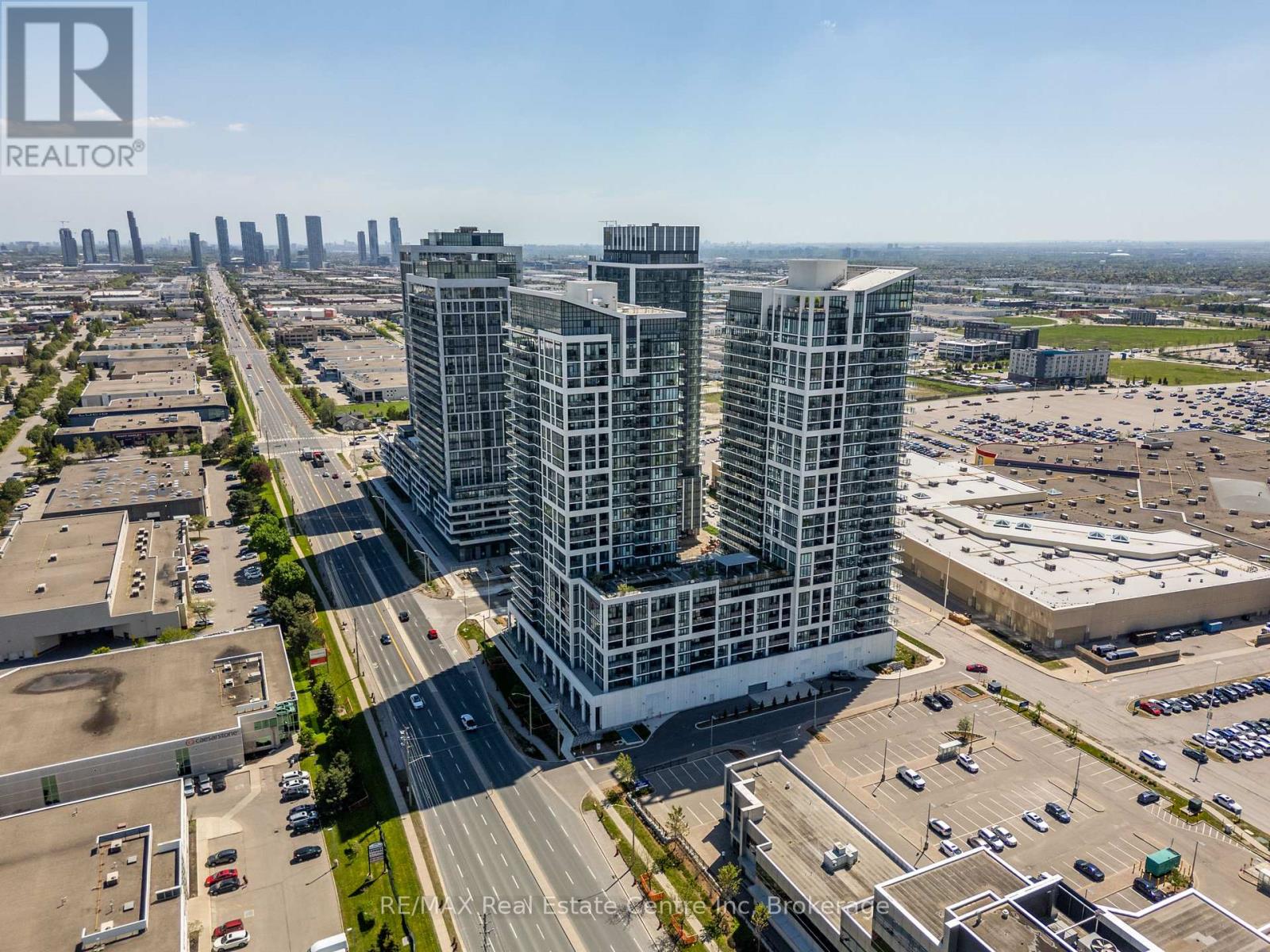 PH114 - 9000 JANE STREET