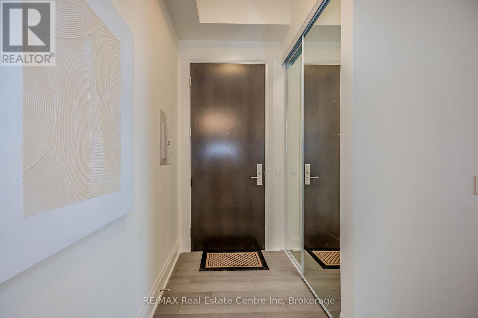 PH114 - 9000 JANE STREET