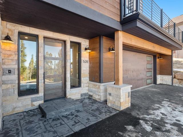 526 N Fuller Placer Road