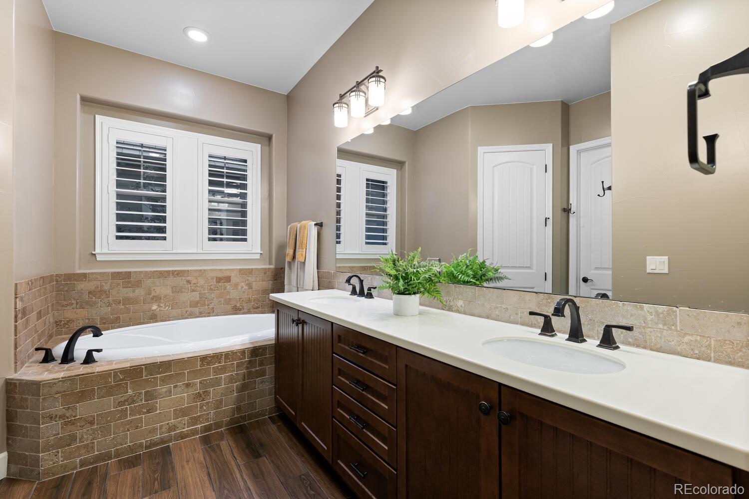 10660 Winding Pine Point