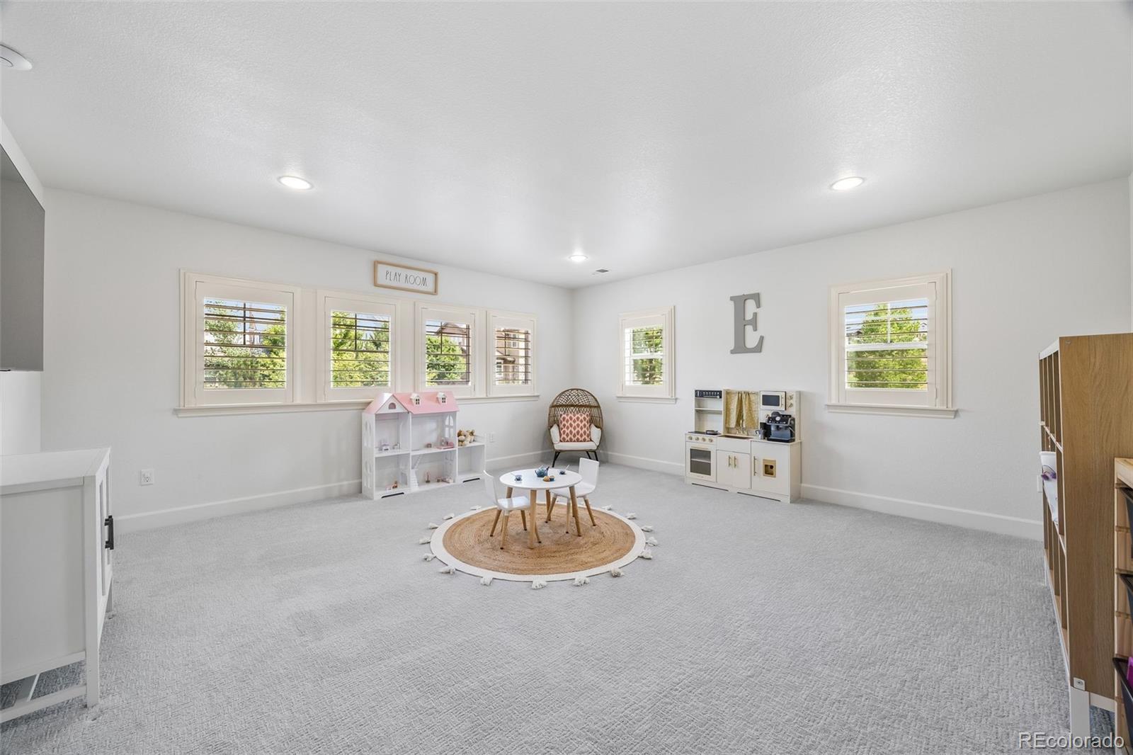 456 Pine Flower Court