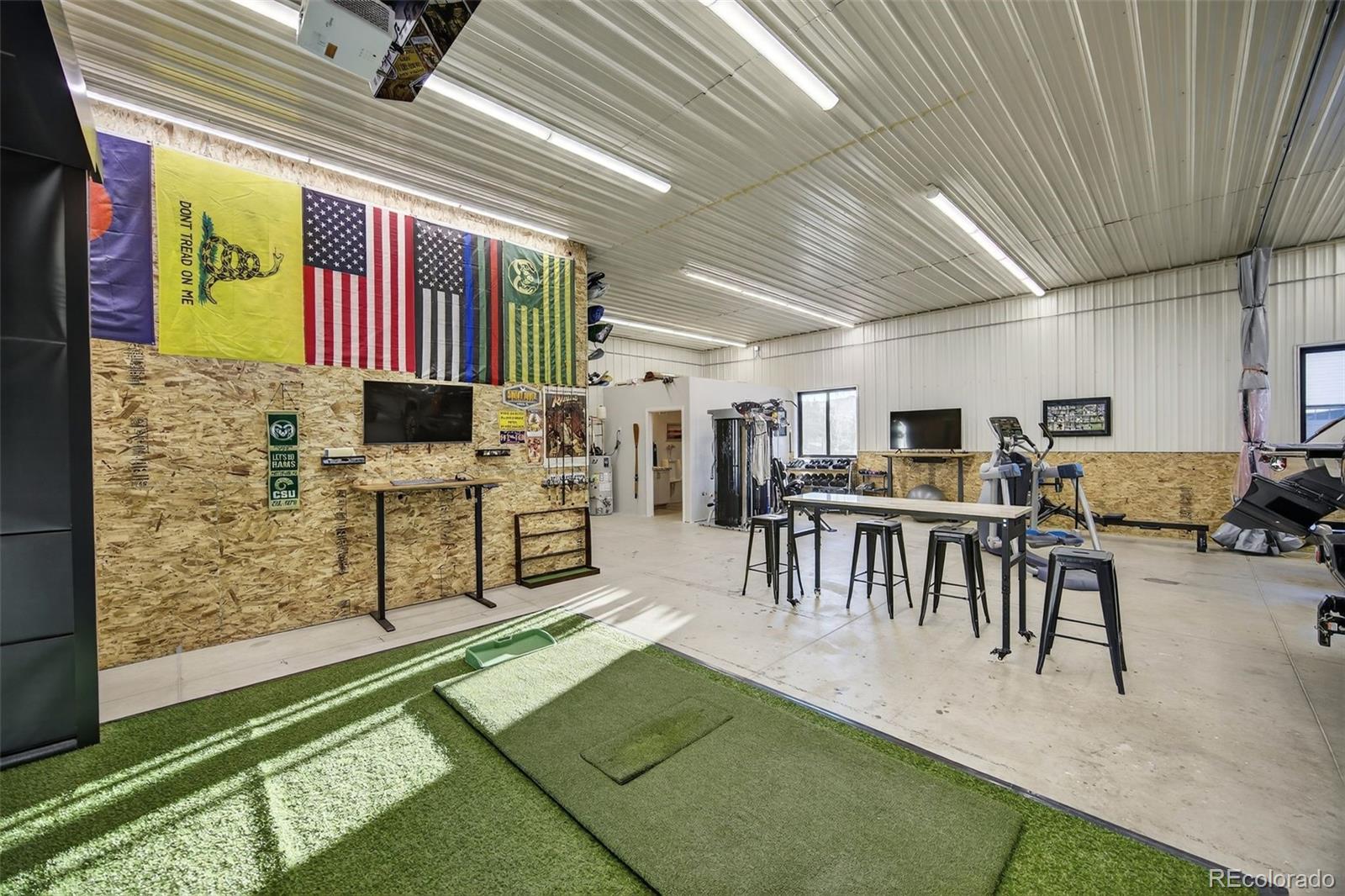 9498 Wagonwheel Drive