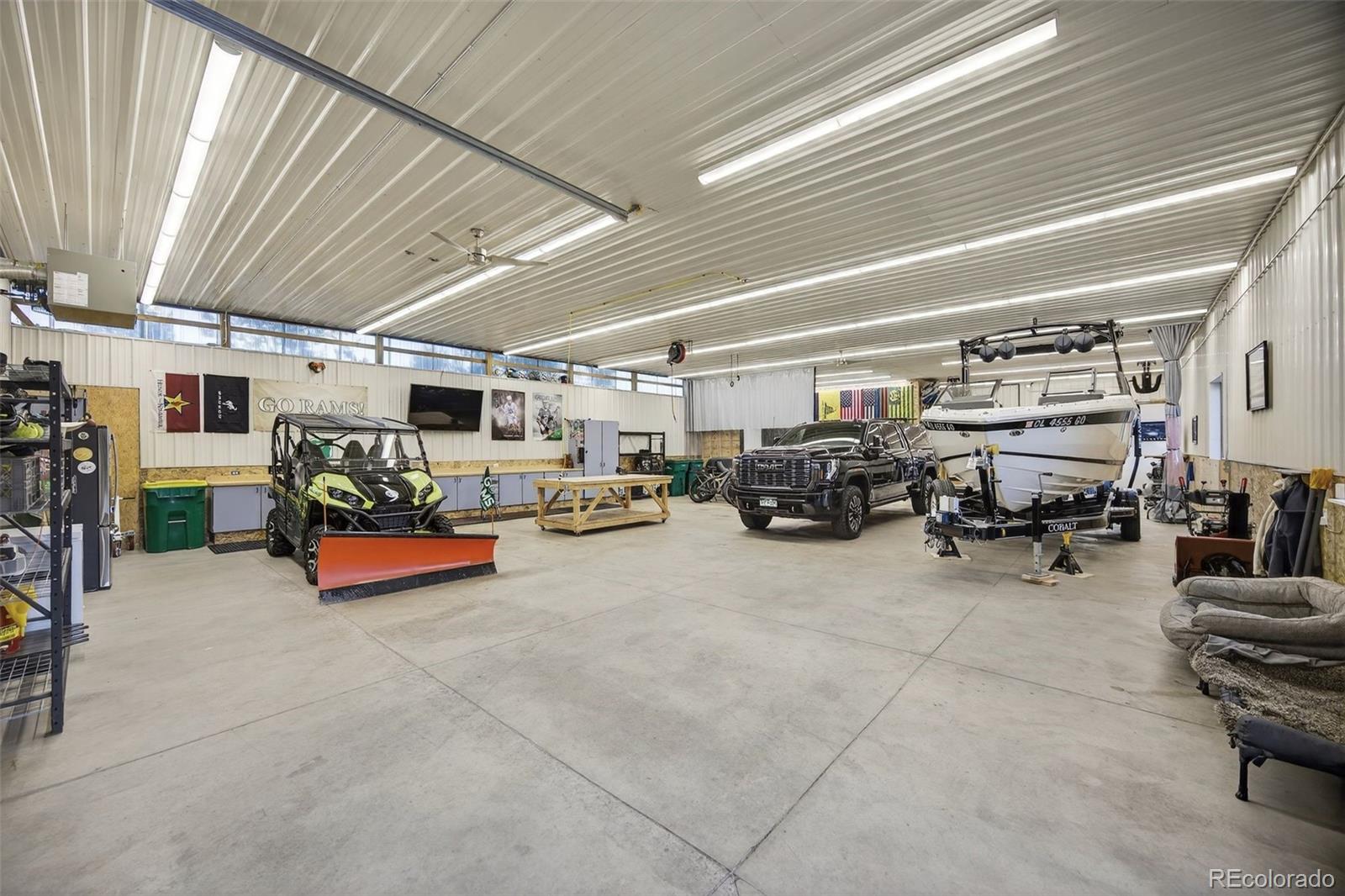 9498 Wagonwheel Drive