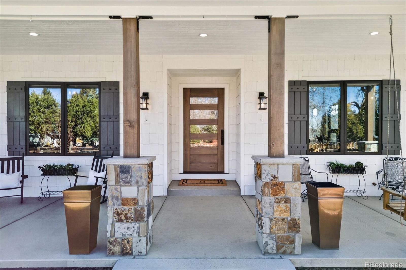 9498 Wagonwheel Drive