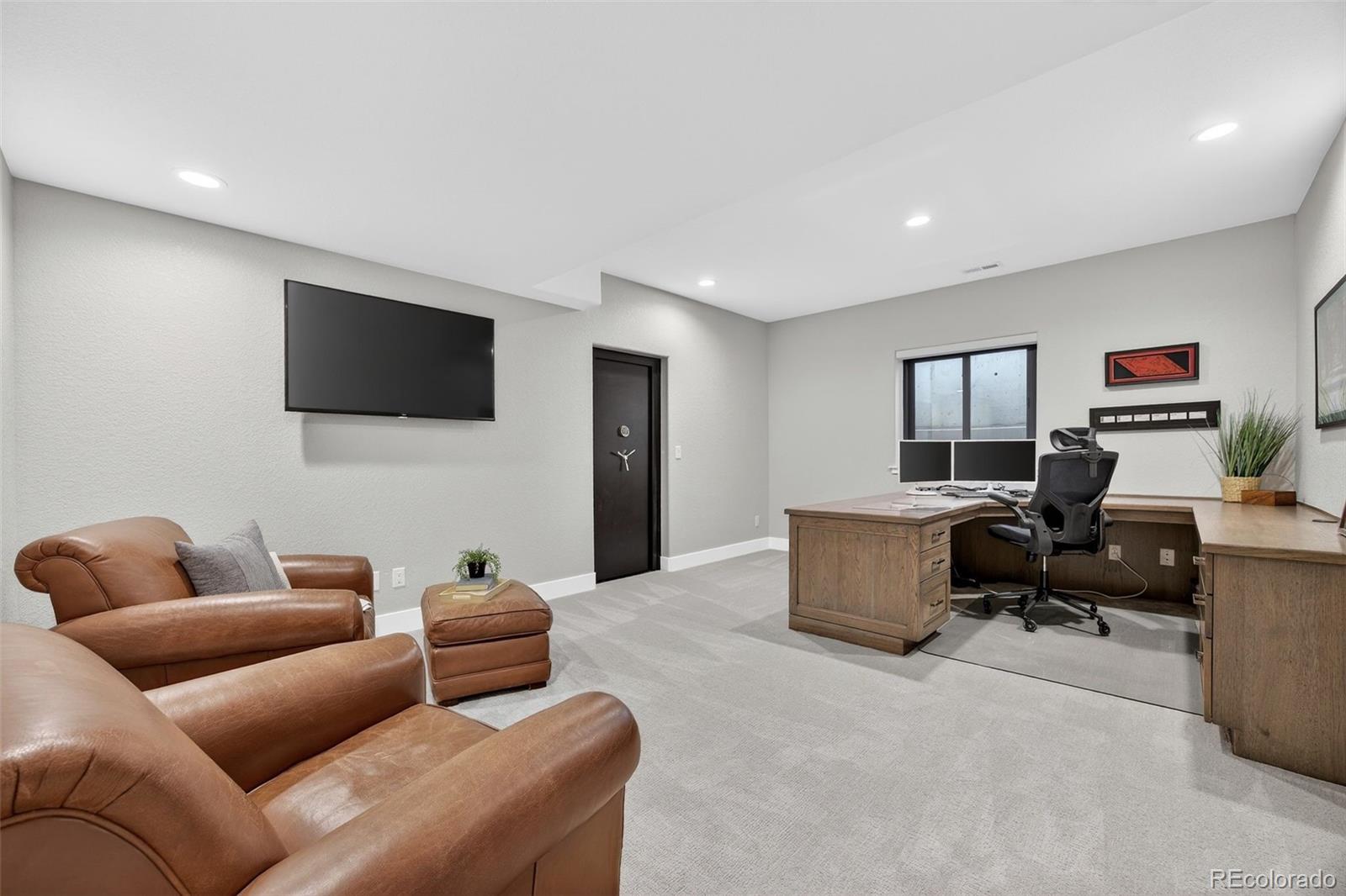 9498 Wagonwheel Drive