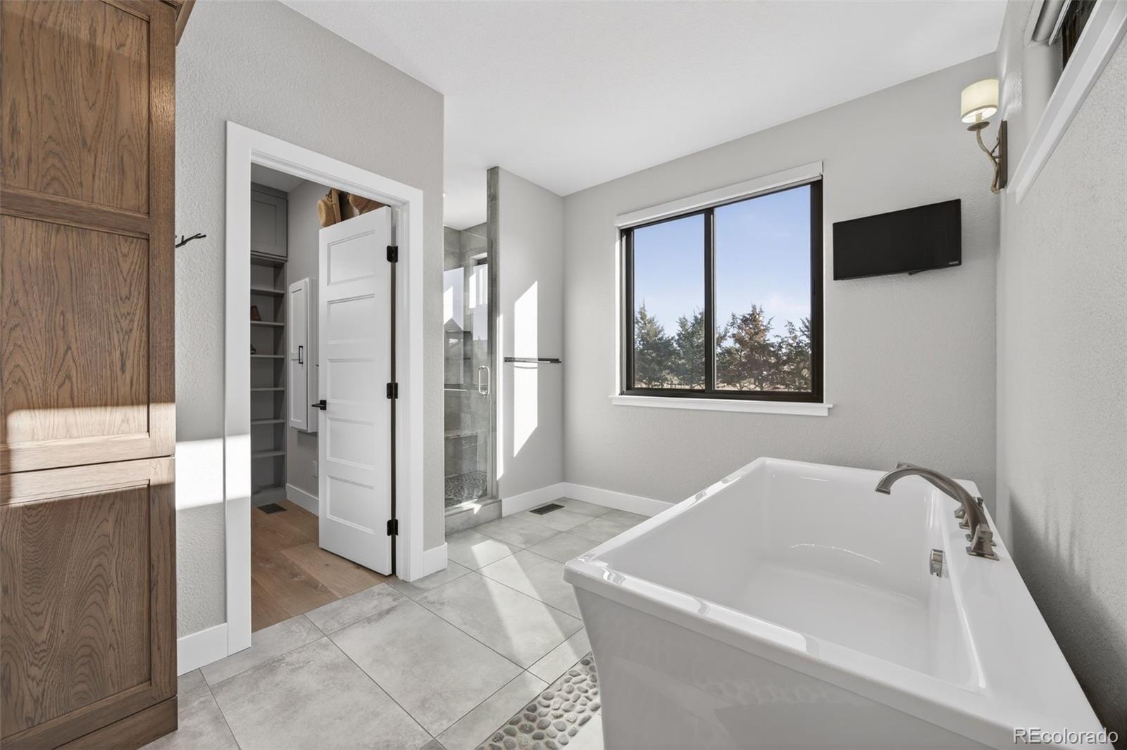 9498 Wagonwheel Drive