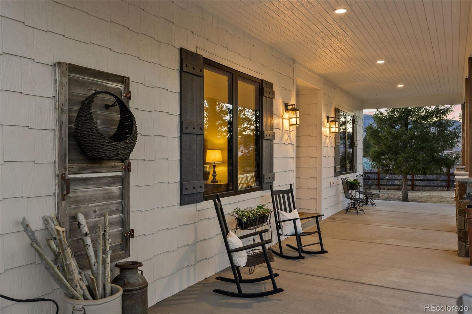 9498 Wagonwheel Drive