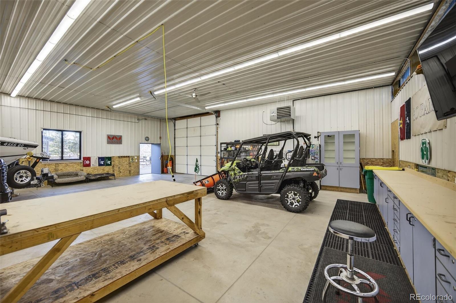 9498 Wagonwheel Drive