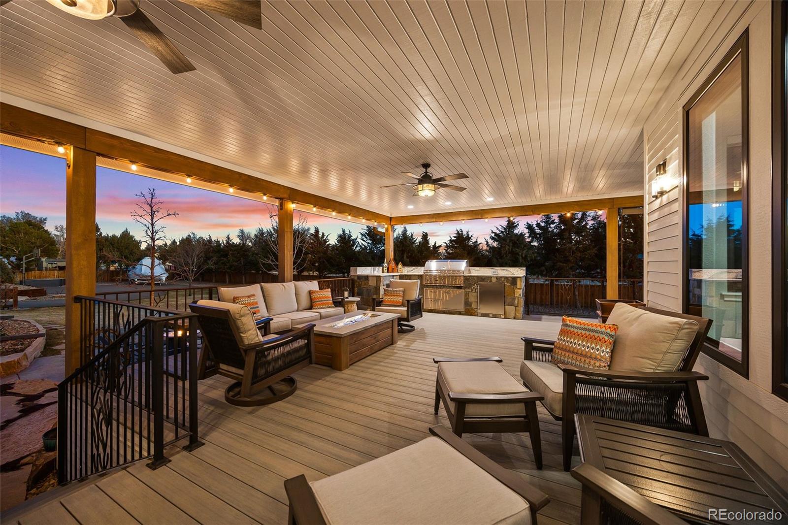 9498 Wagonwheel Drive