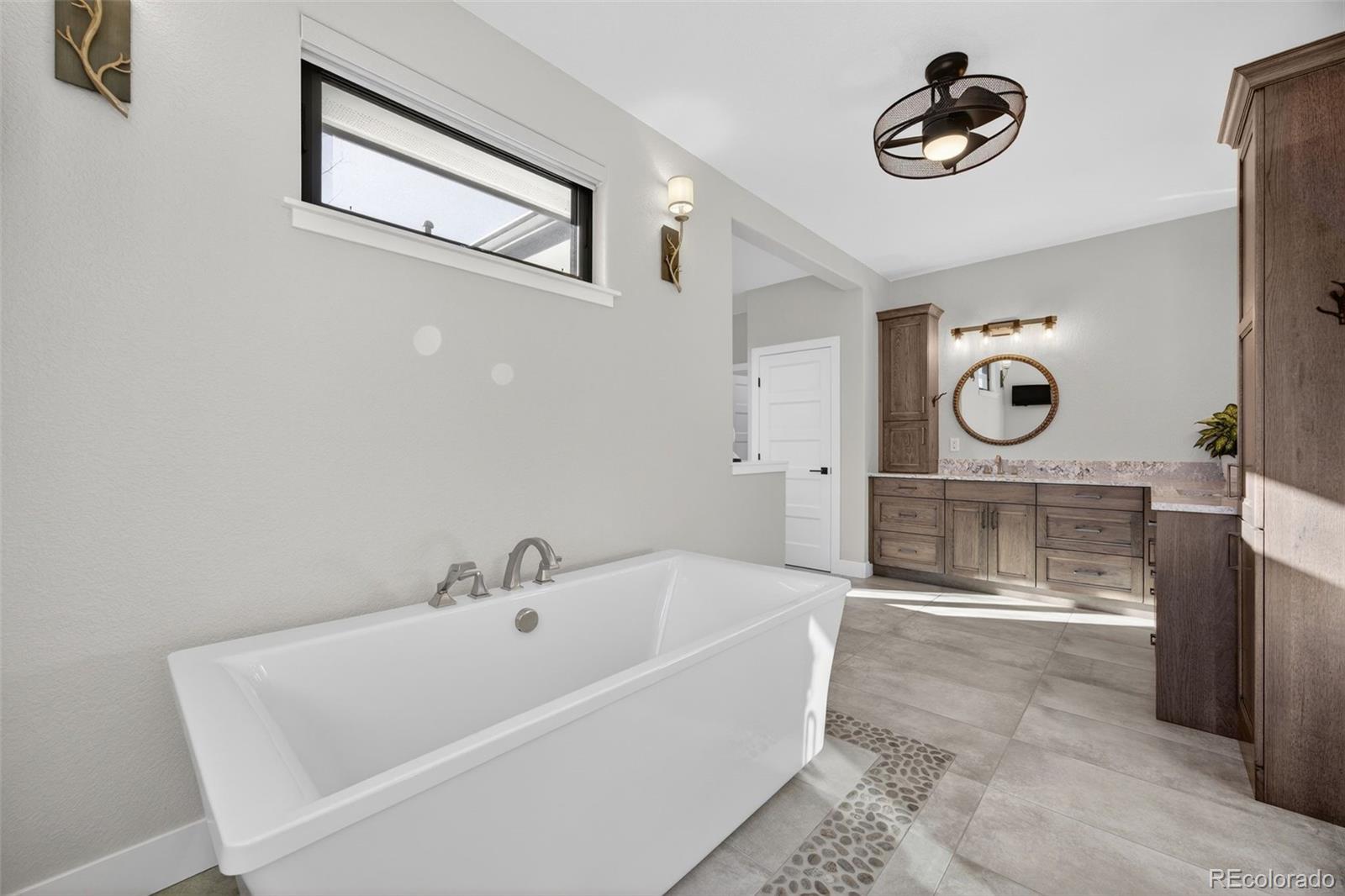 9498 Wagonwheel Drive