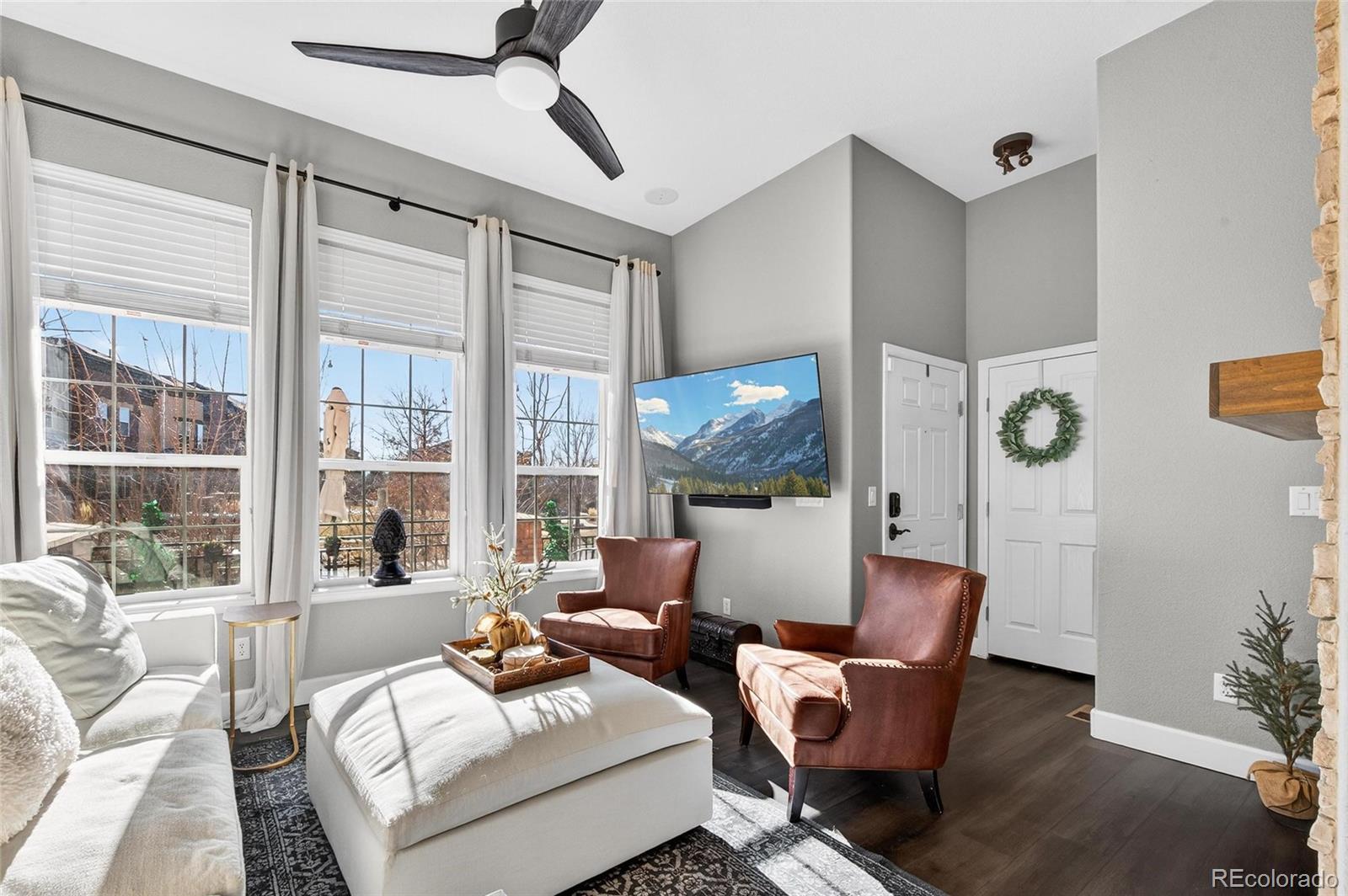 875 Brookhurst Avenue Unit: B