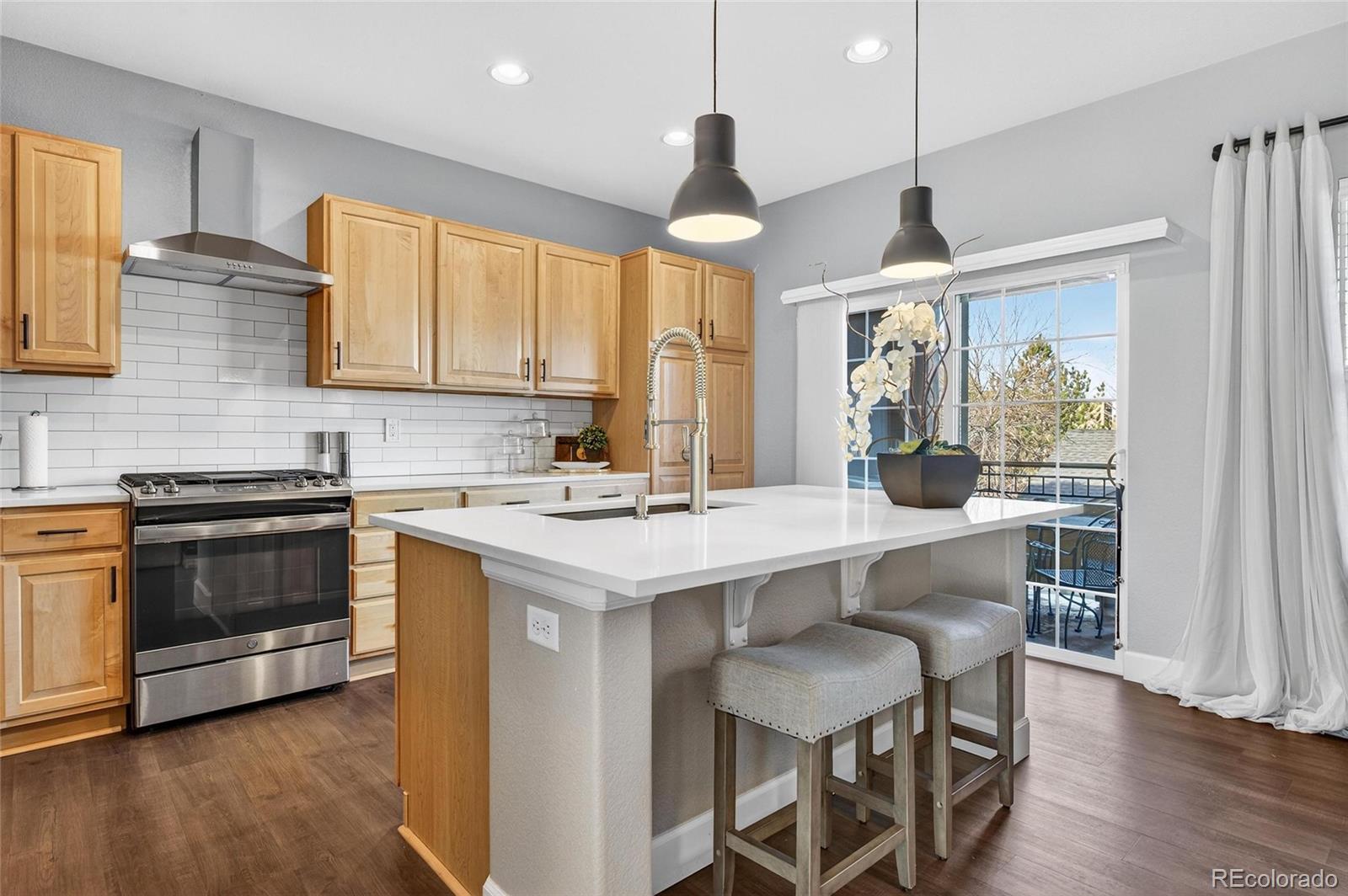 875 Brookhurst Avenue Unit: B