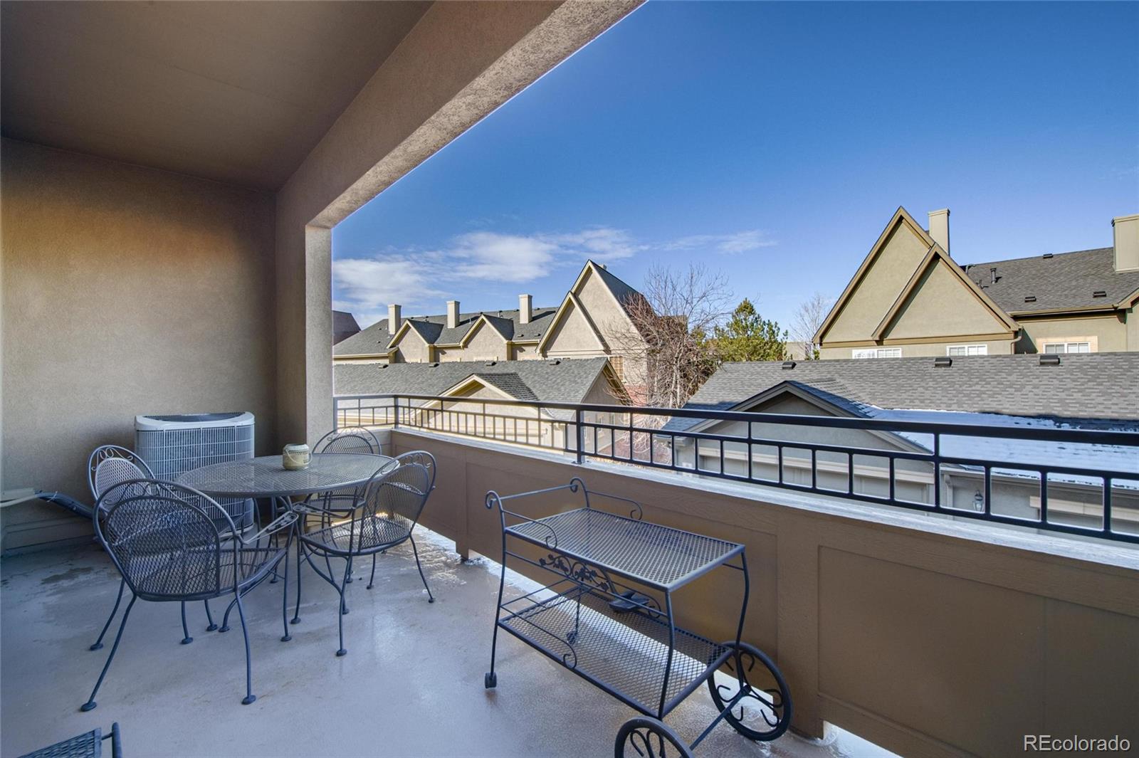 875 Brookhurst Avenue Unit: B