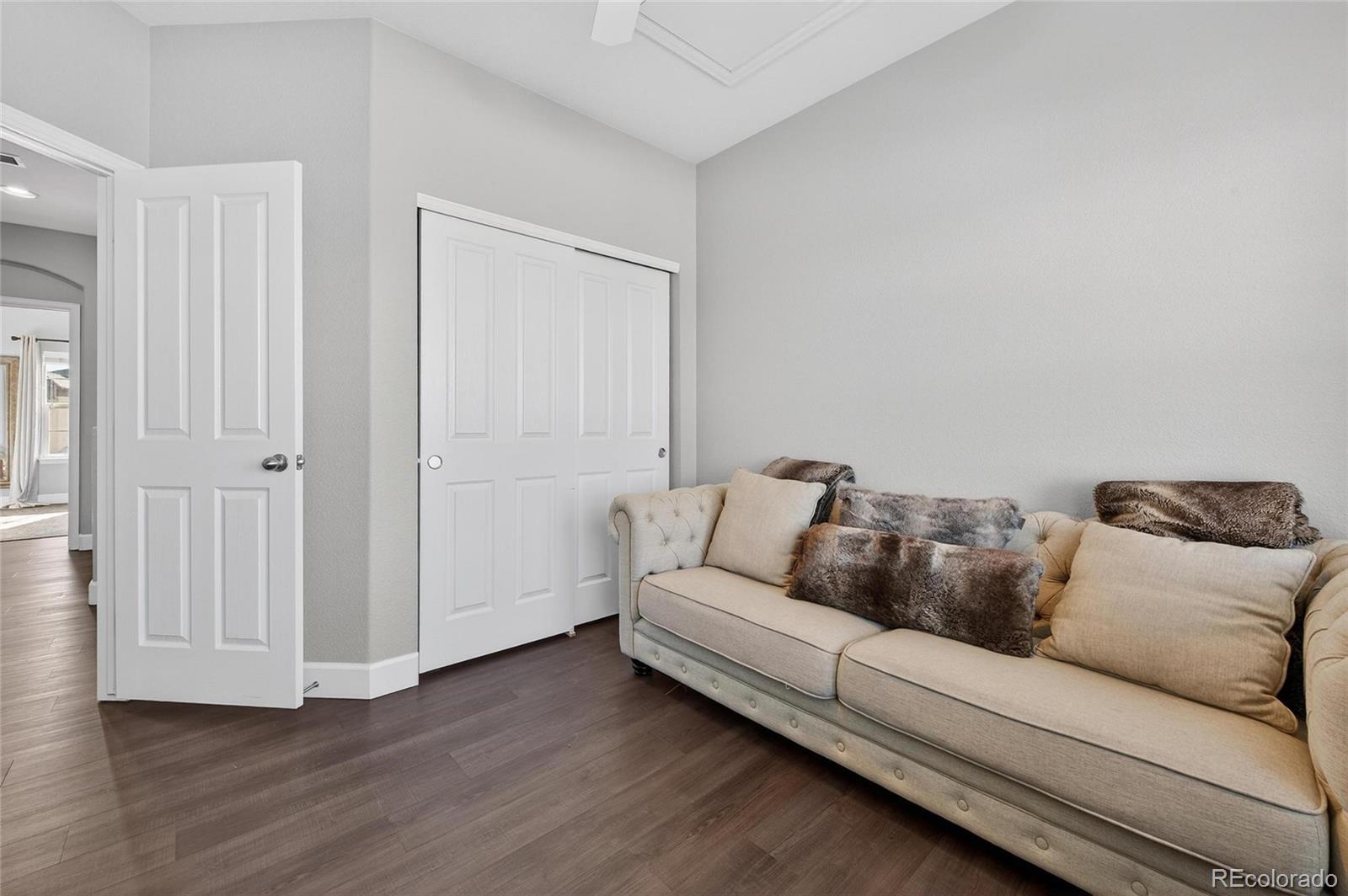 875 Brookhurst Avenue Unit: B