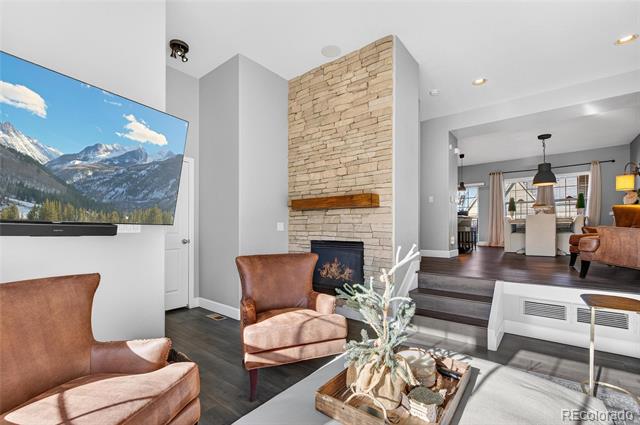 875 Brookhurst Avenue Unit: B