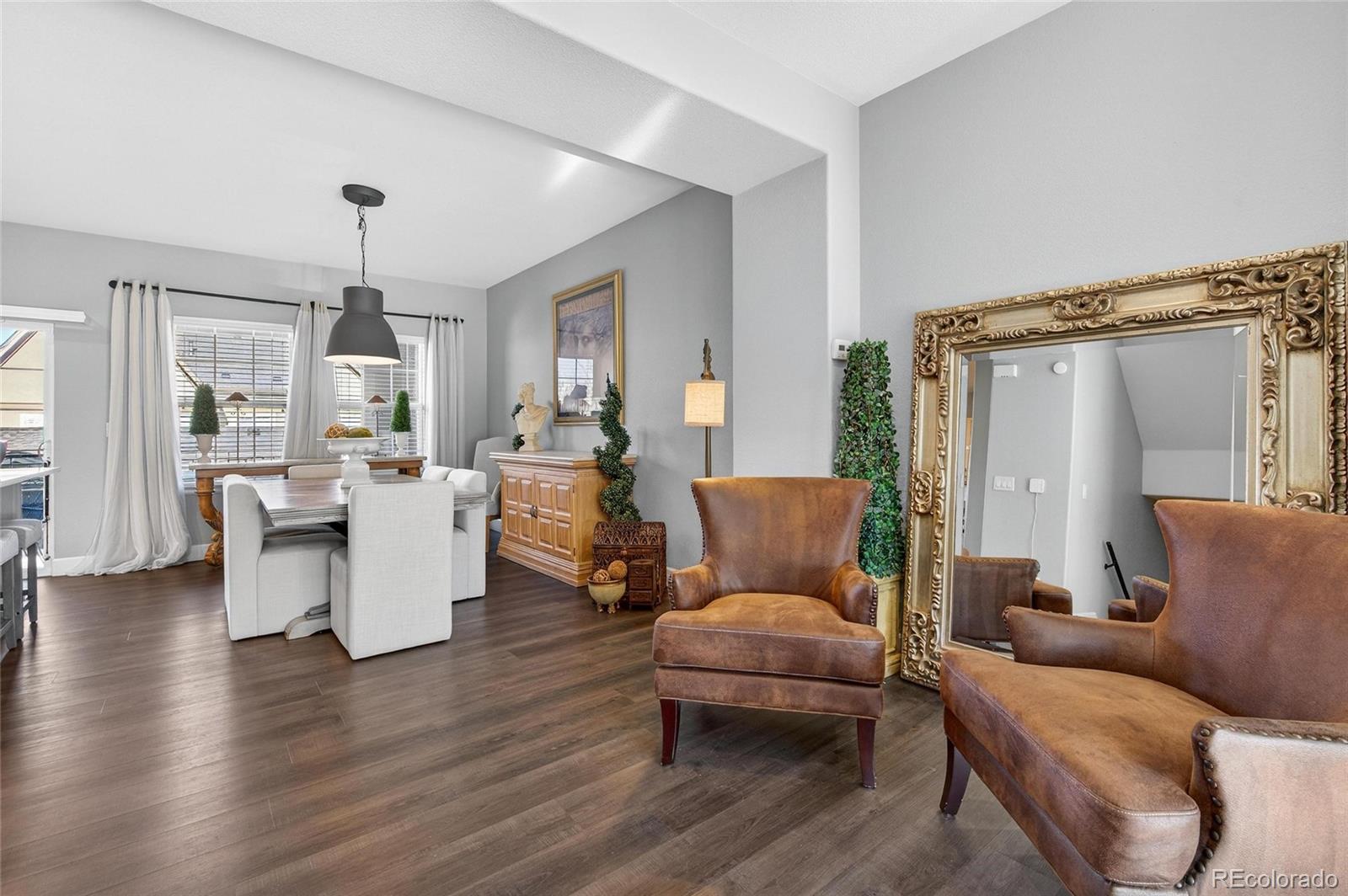 875 Brookhurst Avenue Unit: B