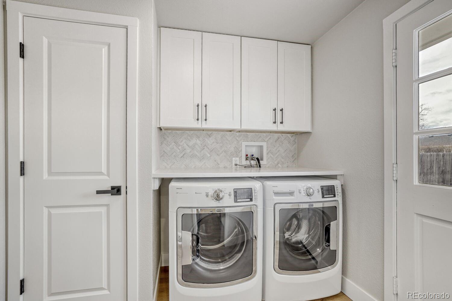 7037 S Newland Street