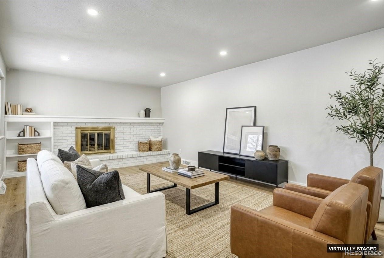 7037 S Newland Street