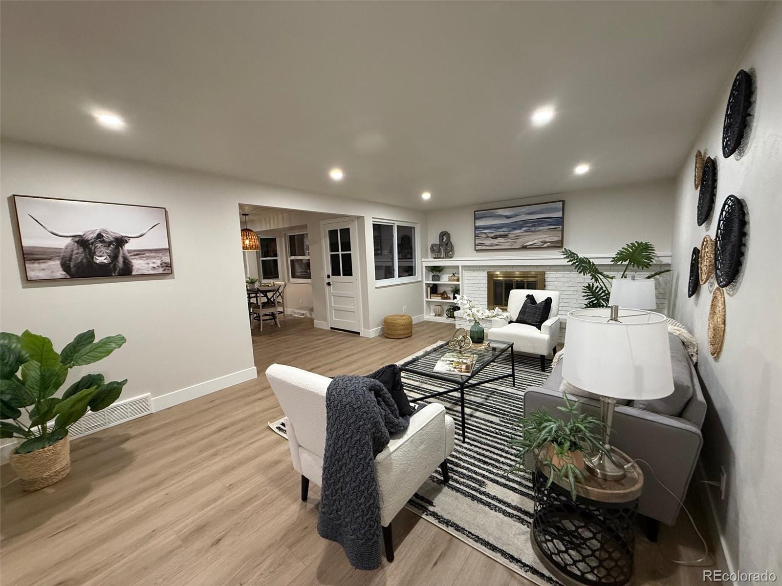 7037 S Newland Street