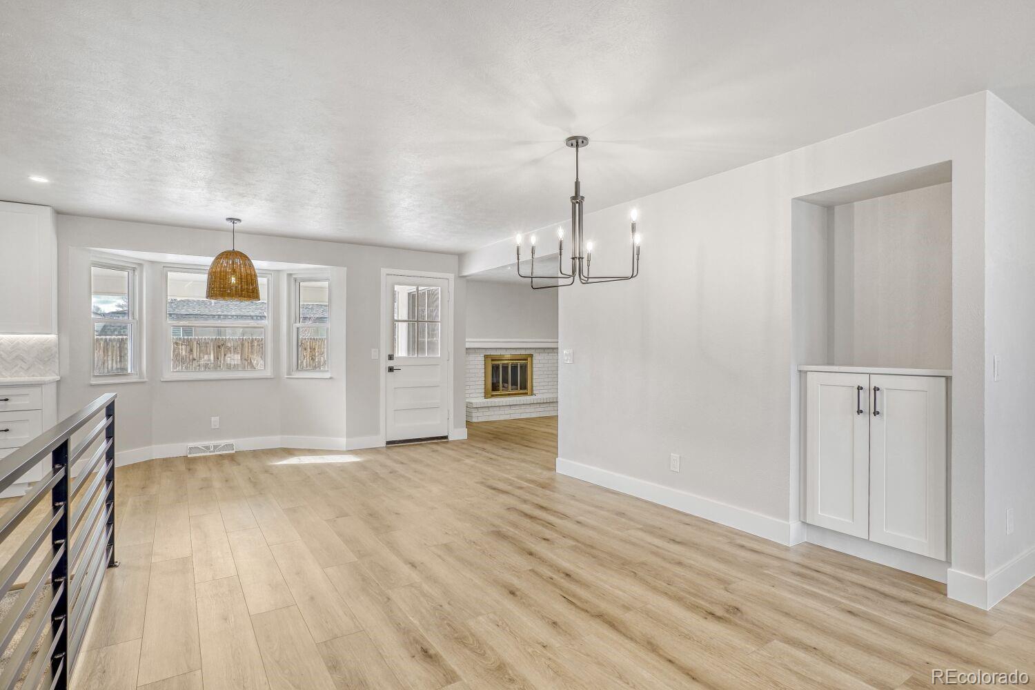 7037 S Newland Street