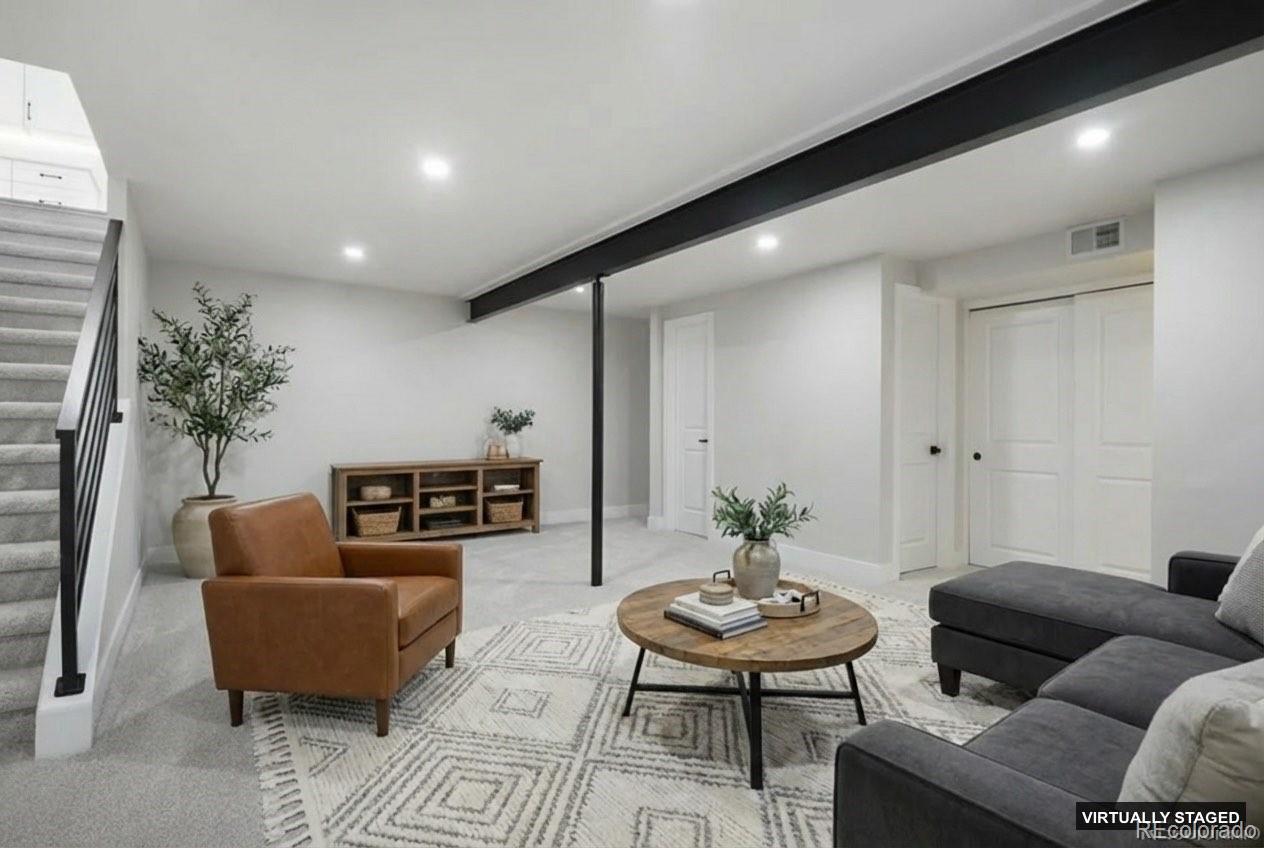 7037 S Newland Street