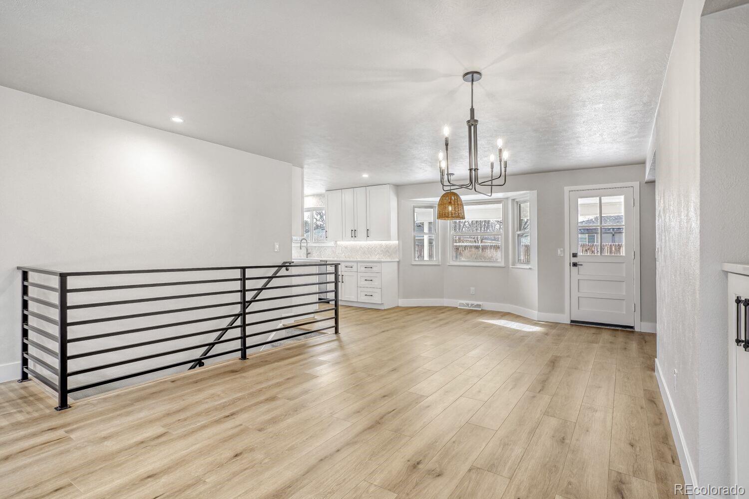 7037 S Newland Street