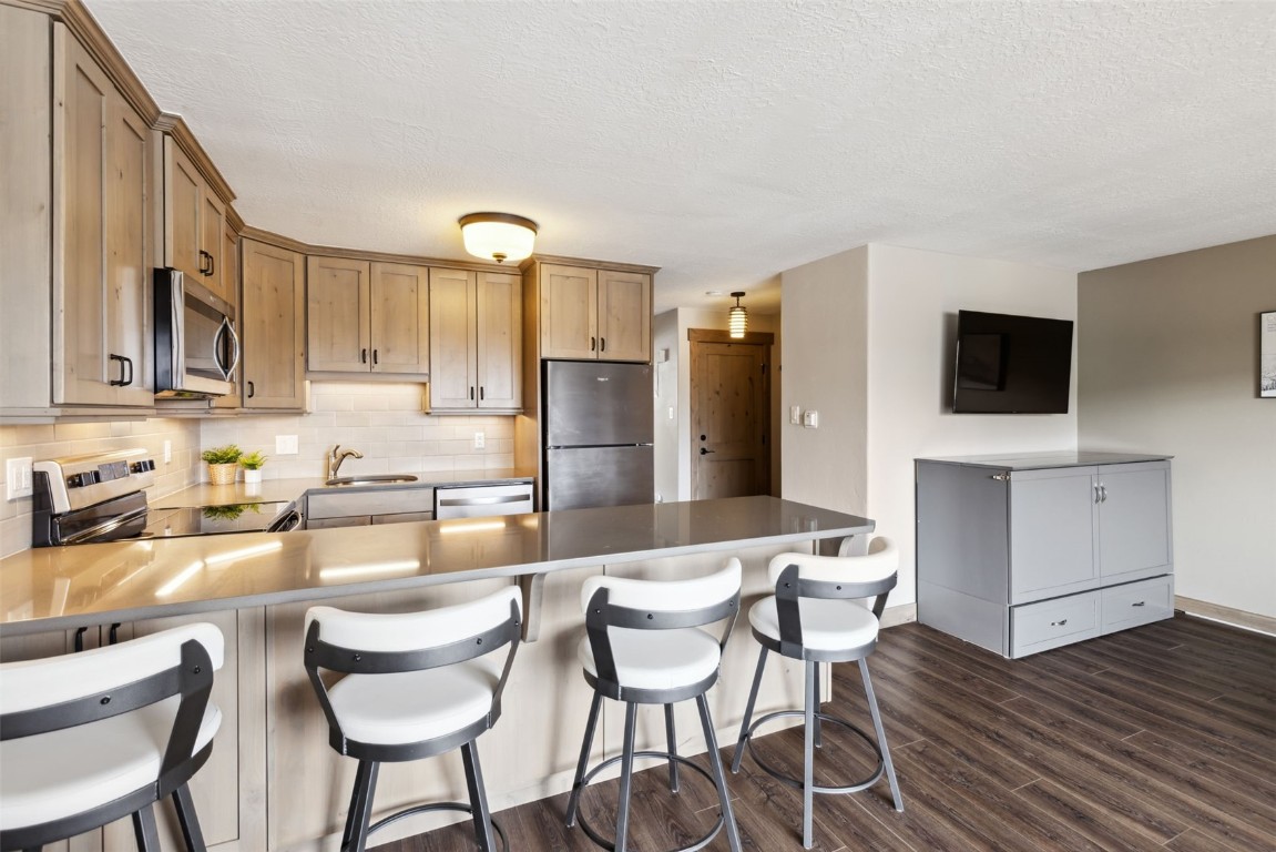 863 Straight Creek DRIVE 202