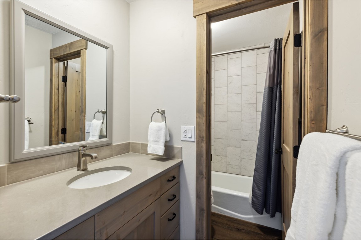 863 Straight Creek DRIVE 202