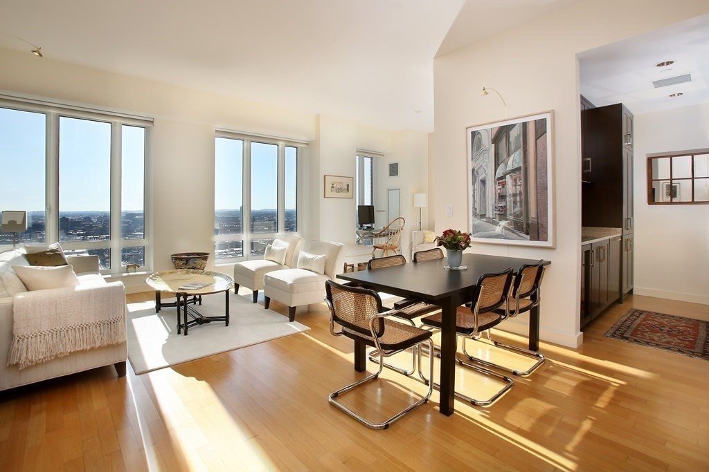 400 Stuart Street Unit: 21C