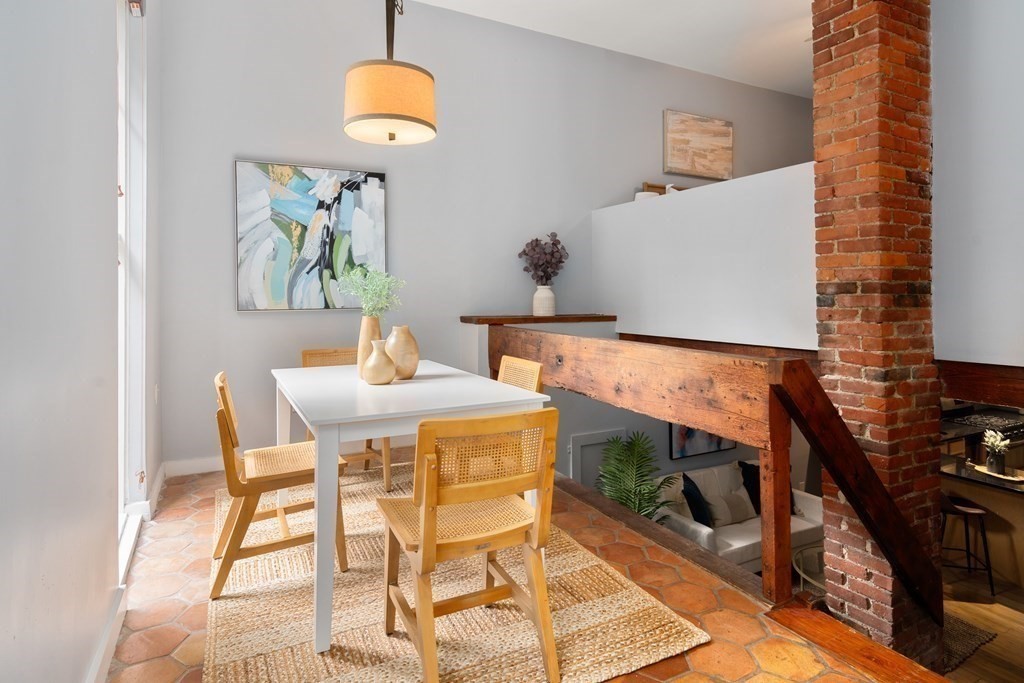 200 Saint Botolph Street Unit: 2