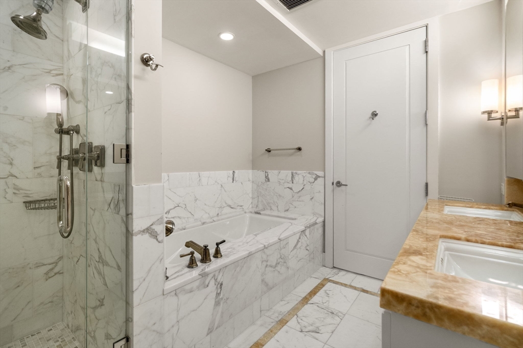 400 Stuart Street # 16A
