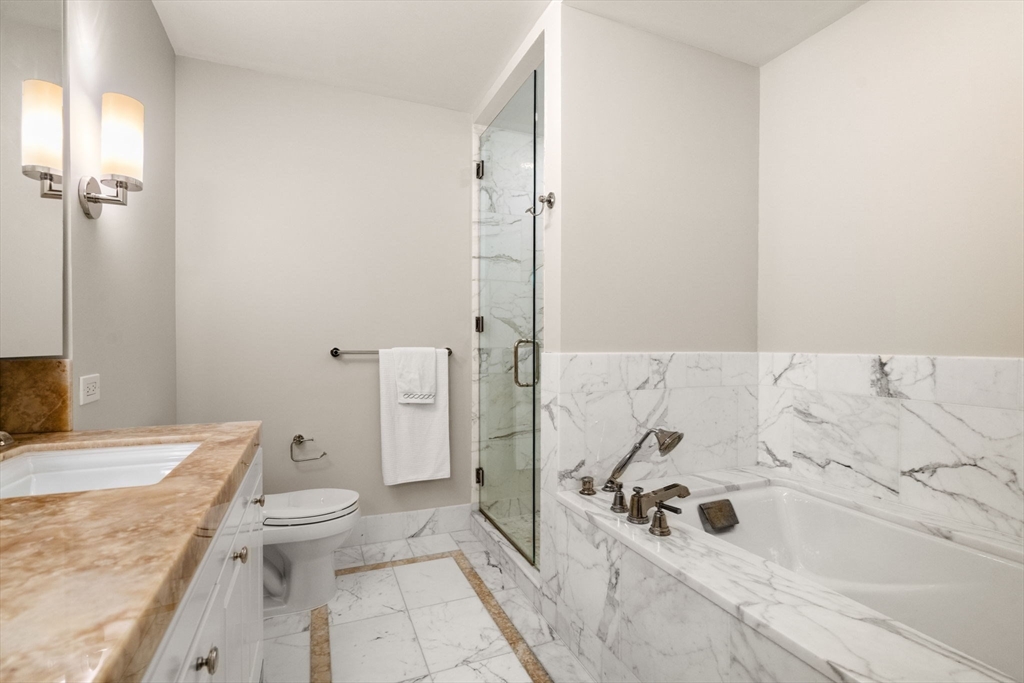 400 Stuart Street # 16A