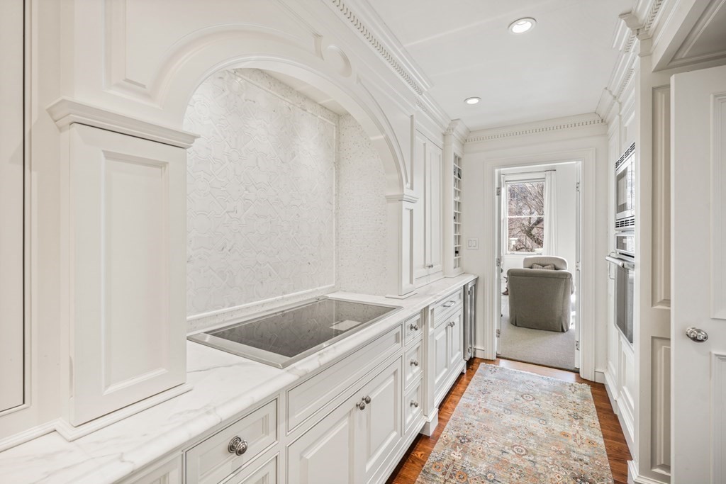 183 Commonwealth Avenue # 4