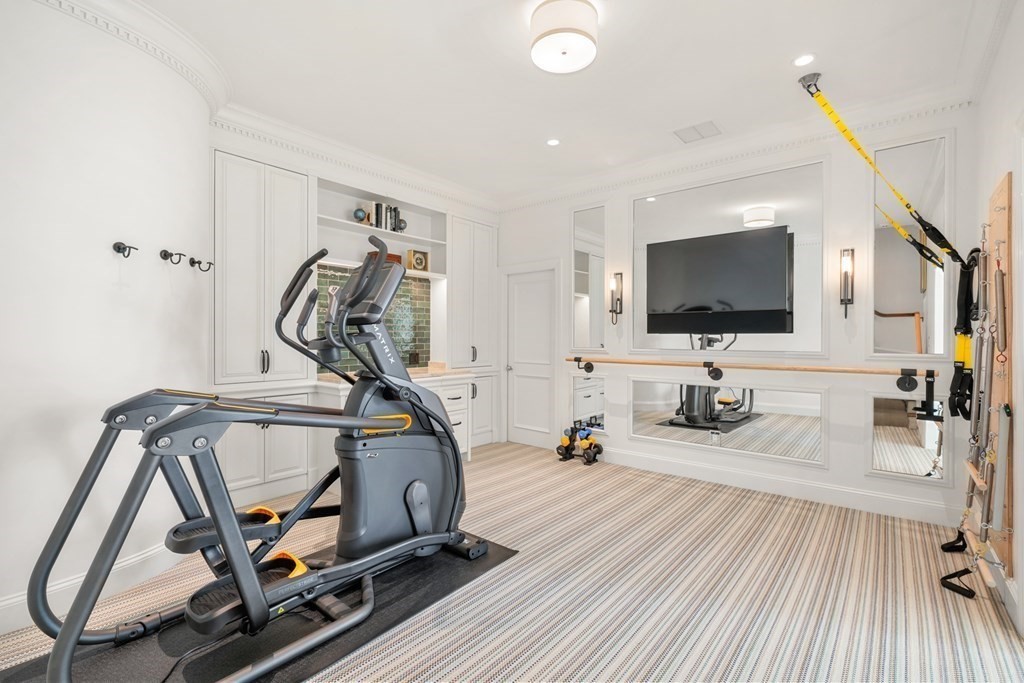 183 Commonwealth Avenue # 4