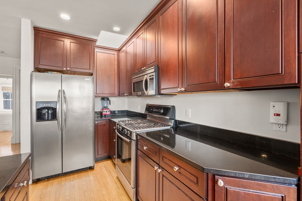 133 Pembroke Street # 6