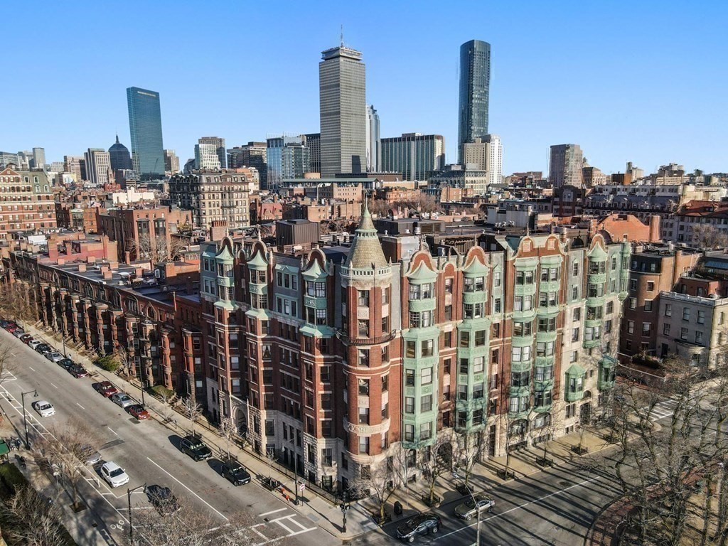 4 Charlesgate East # 202