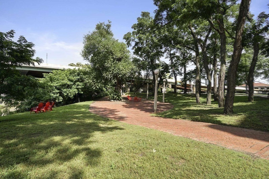 4 Charlesgate East # 202