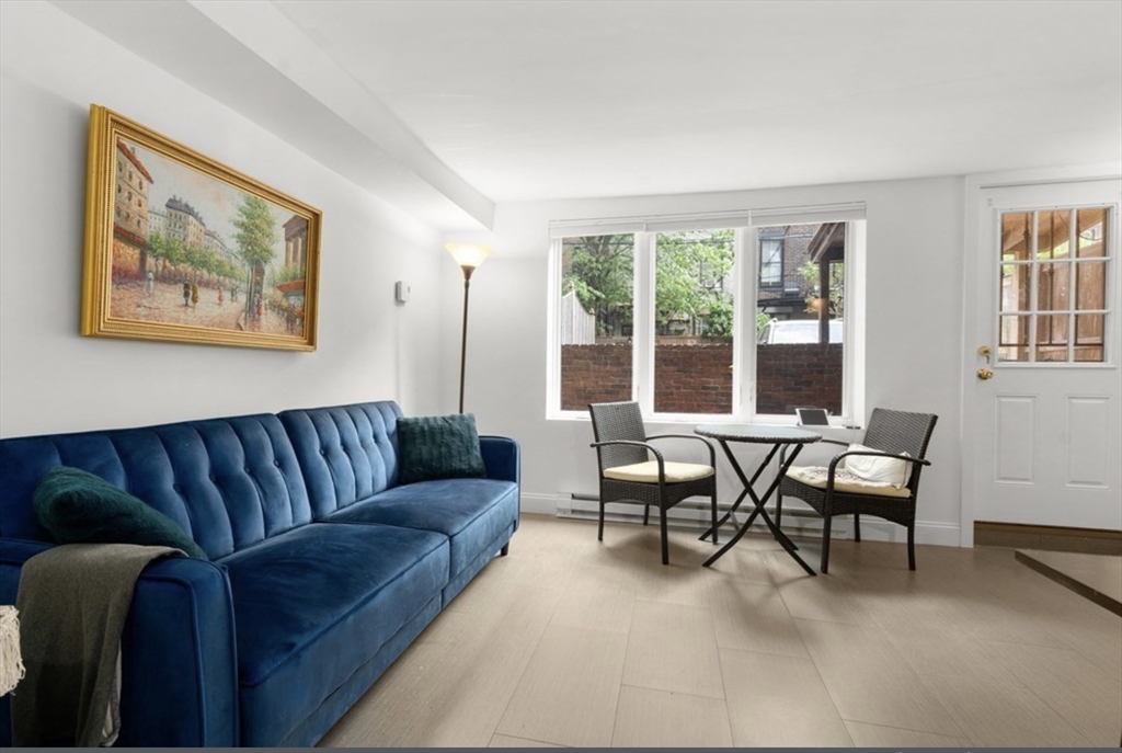 16 Dartmouth Place # 1