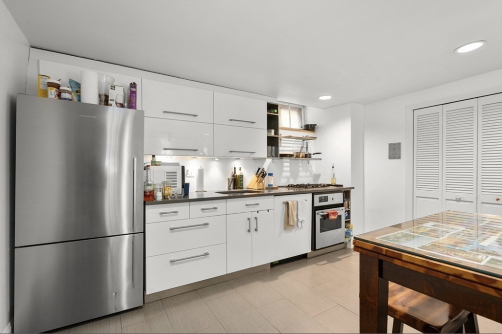 16 Dartmouth Place # 1